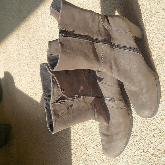 Gabor Women's Grey Boots - Picture 3 of 5